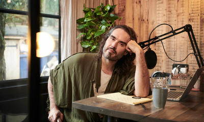 VOW: Russell Brand on Apple Surveillance